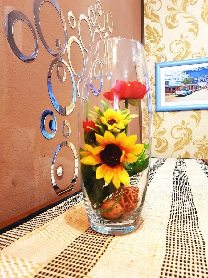 Apartment Ushakova 16 دنيبروبيتروفسك المظهر الخارجي الصورة