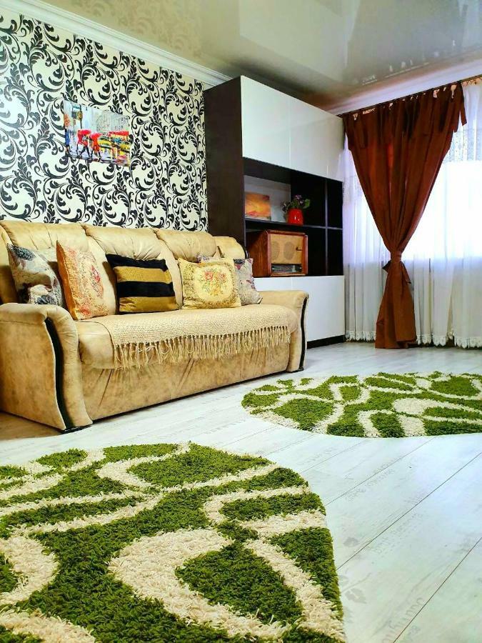 Apartment Ushakova 16 دنيبروبيتروفسك المظهر الخارجي الصورة